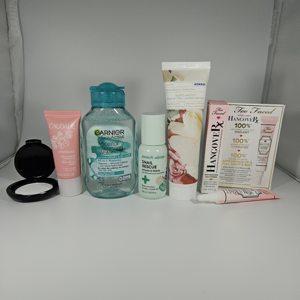 Beauty Lot (6 DELUXE SAMPLE-SIZES + 1 MYSTERY FREE FULL-SIZE)